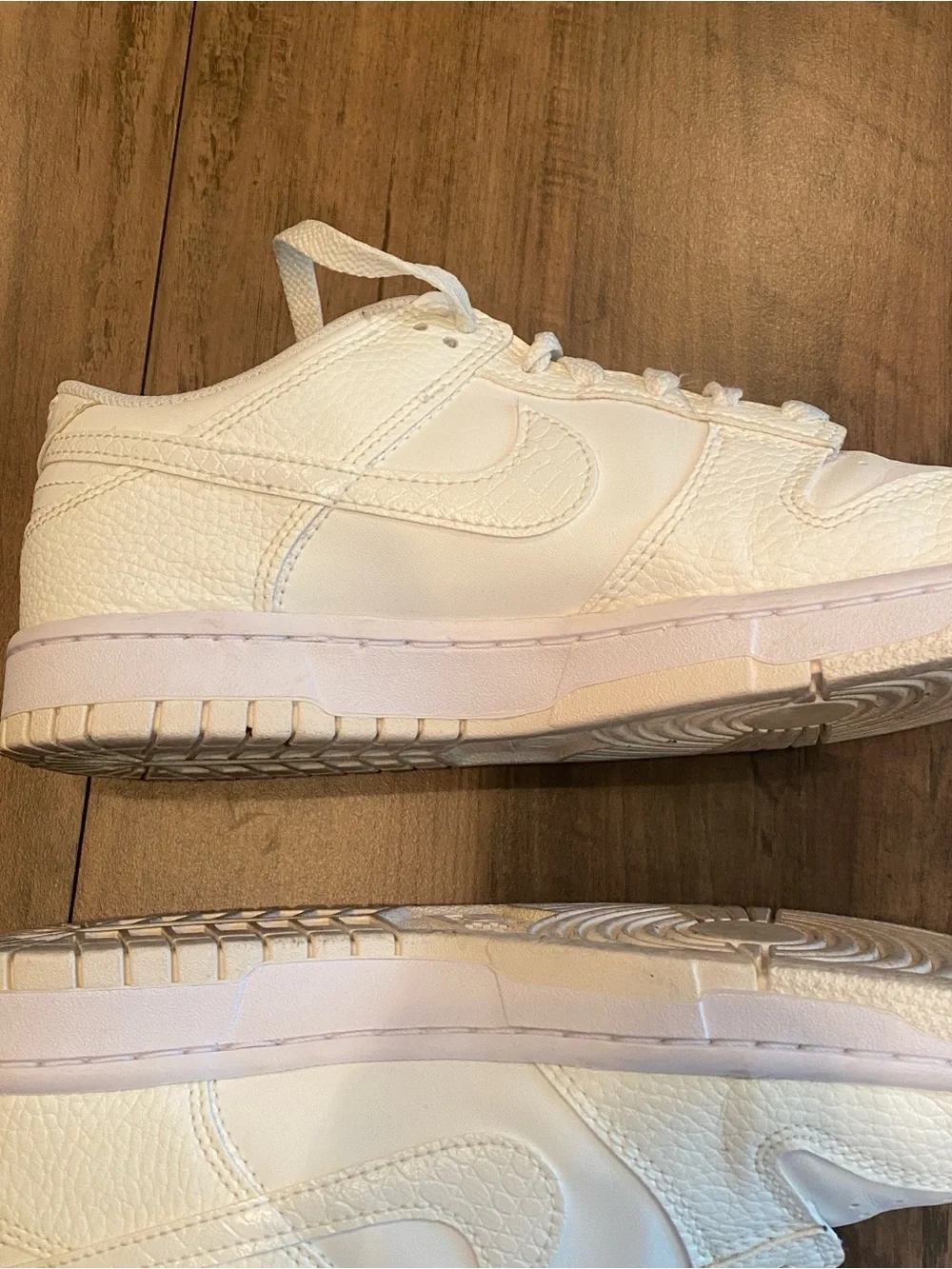 Nike • Dunk Low SE Sail Croc • Textured Leather Sneakers • 7Y / W 8.5